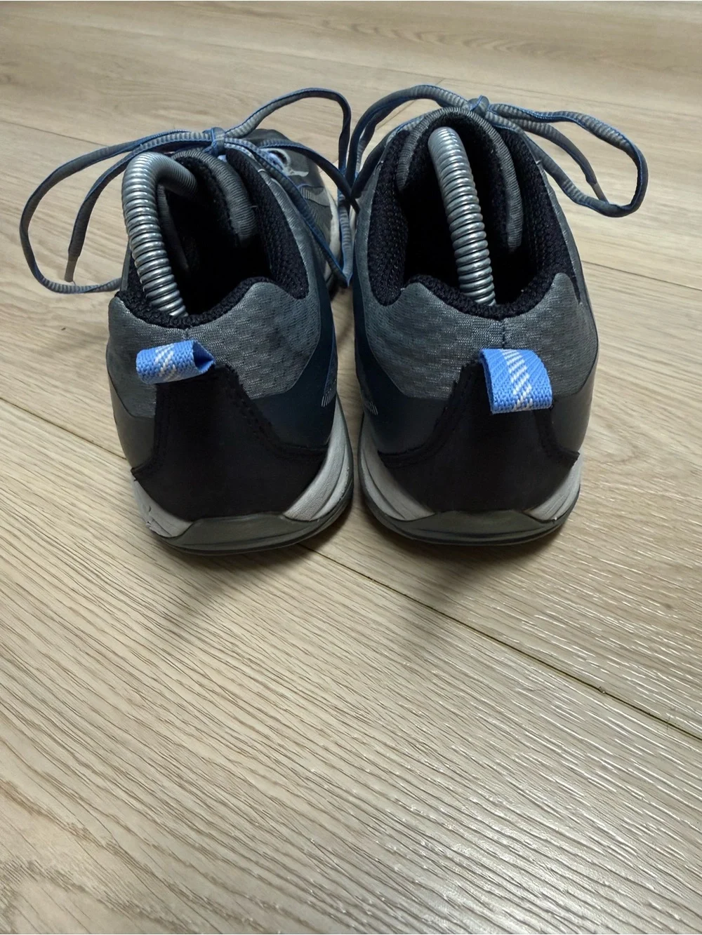 Merrell Women's Siren Edge hiking shoes in a grey and blue colorway, Size 9